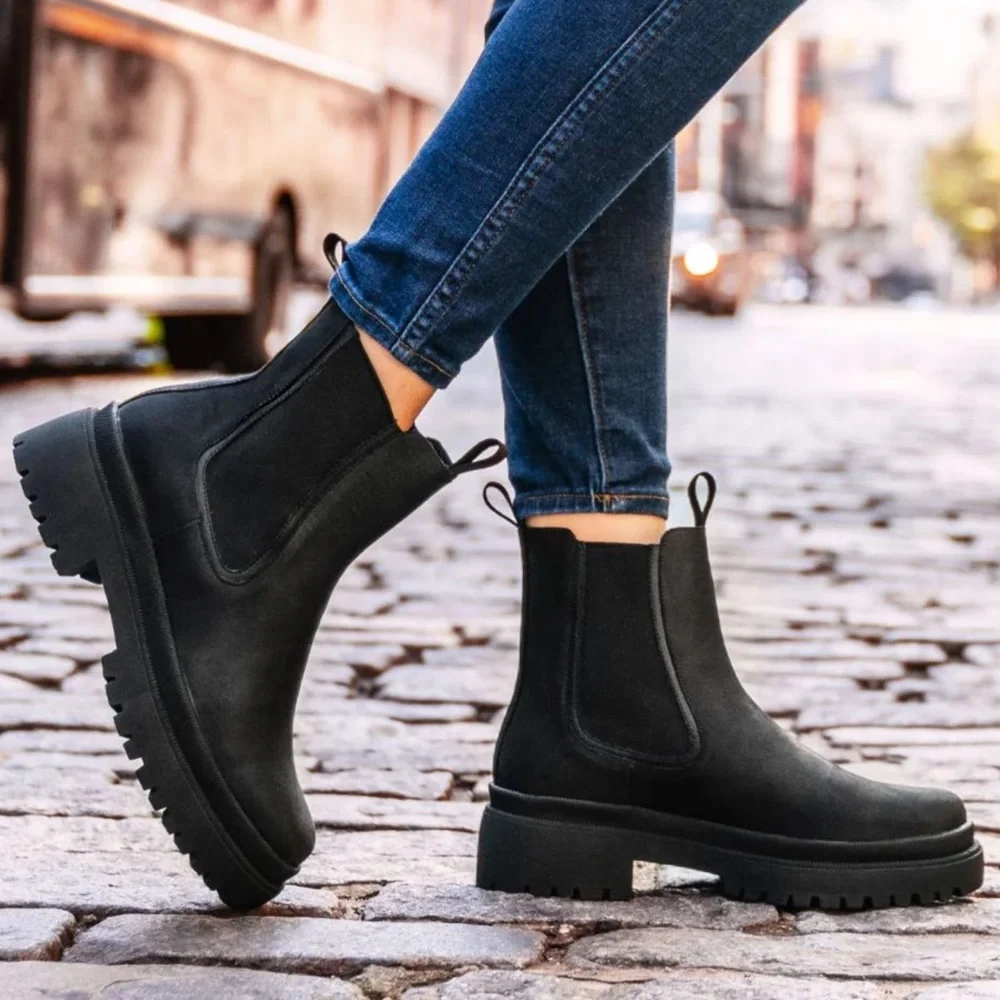 Thursday Boot Company Legend Black Matte Leather Chelsea Ankle Boot  Size 8.5